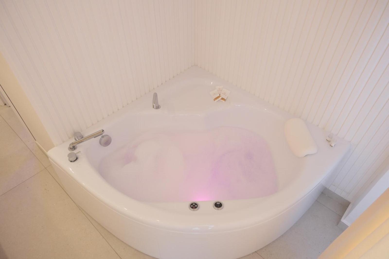 Hotel Luxury Masaniello à Naples Extérieur photo