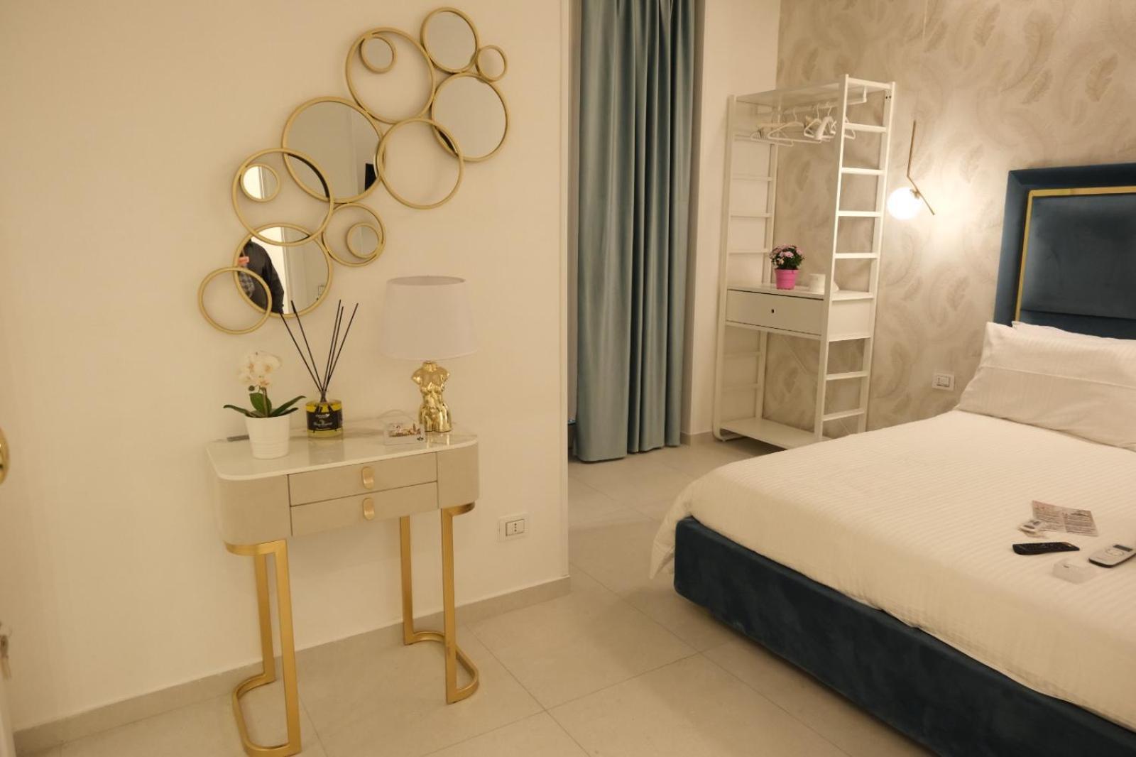 Hotel Luxury Masaniello à Naples Extérieur photo
