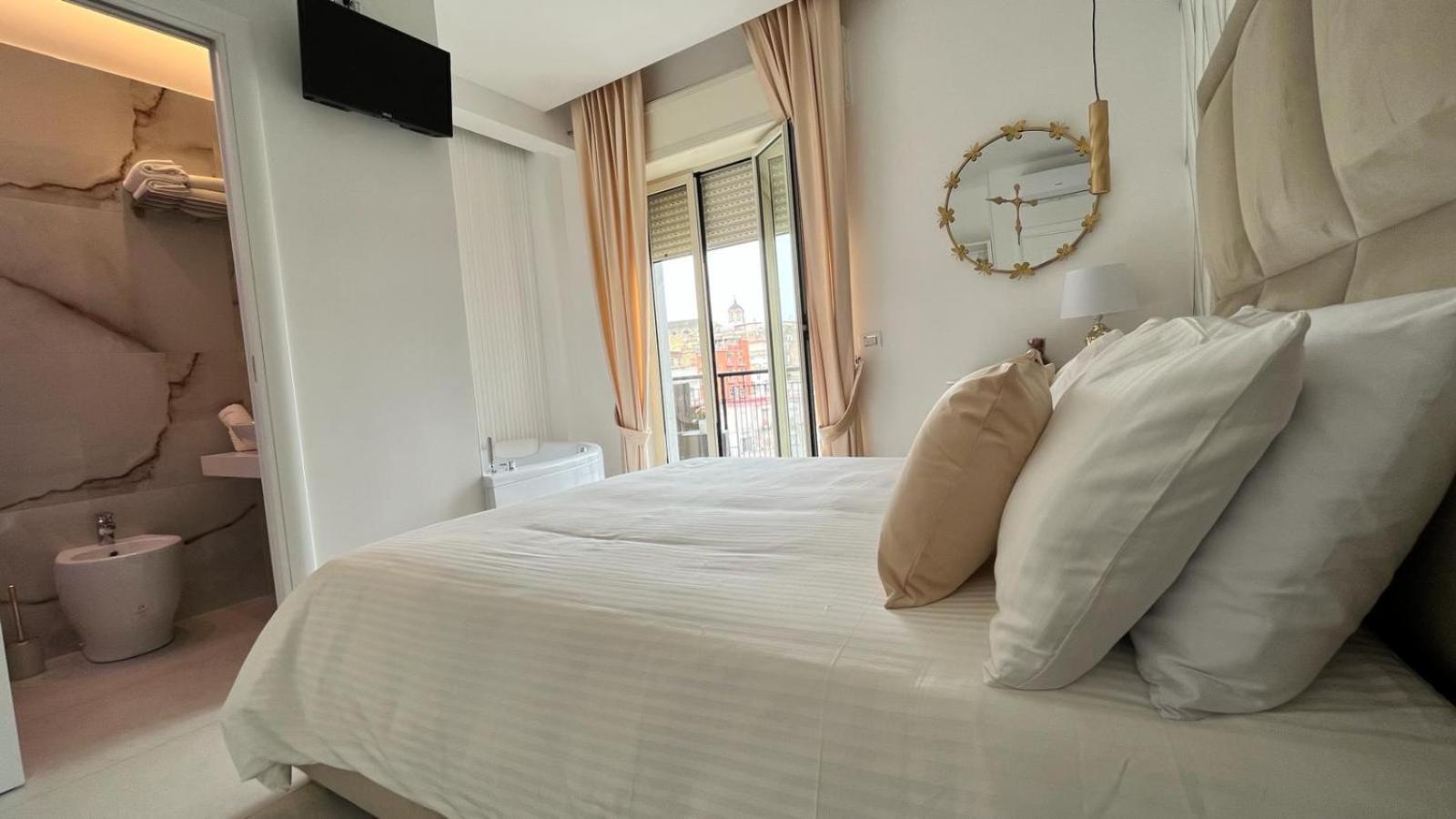 Hotel Luxury Masaniello à Naples Extérieur photo