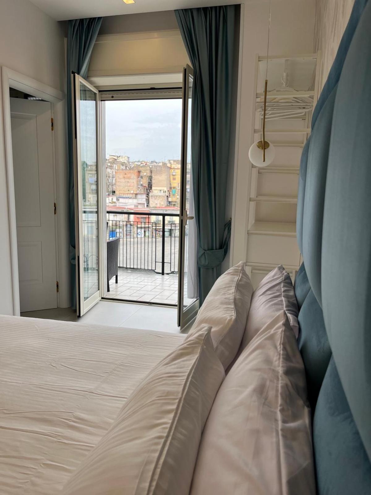 Hotel Luxury Masaniello à Naples Extérieur photo