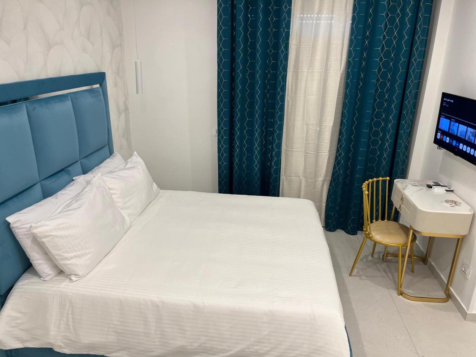 Hotel Luxury Masaniello à Naples Extérieur photo