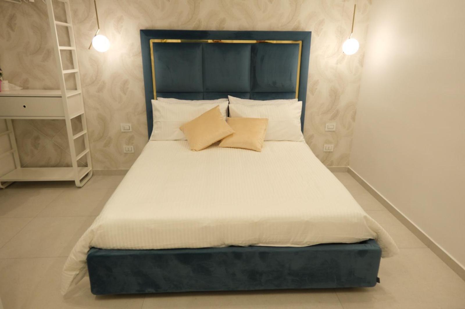 Hotel Luxury Masaniello à Naples Extérieur photo