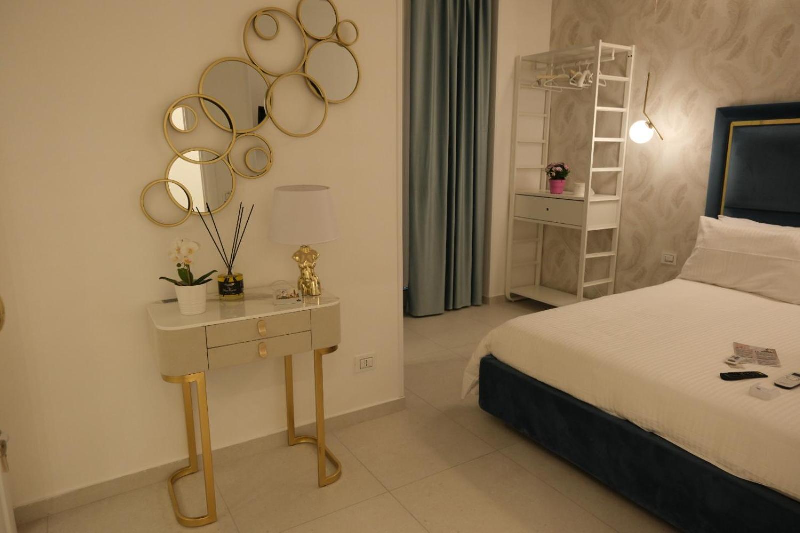 Hotel Luxury Masaniello à Naples Extérieur photo