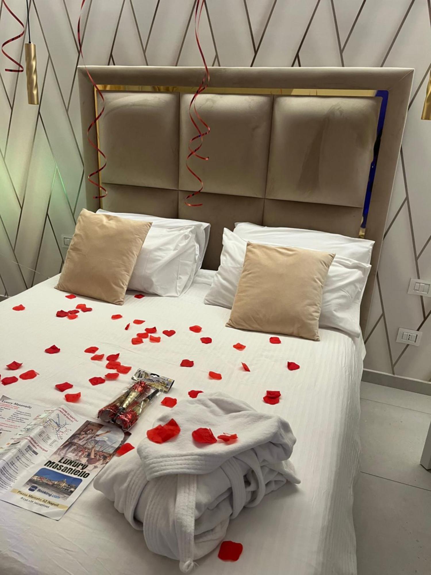 Hotel Luxury Masaniello à Naples Extérieur photo
